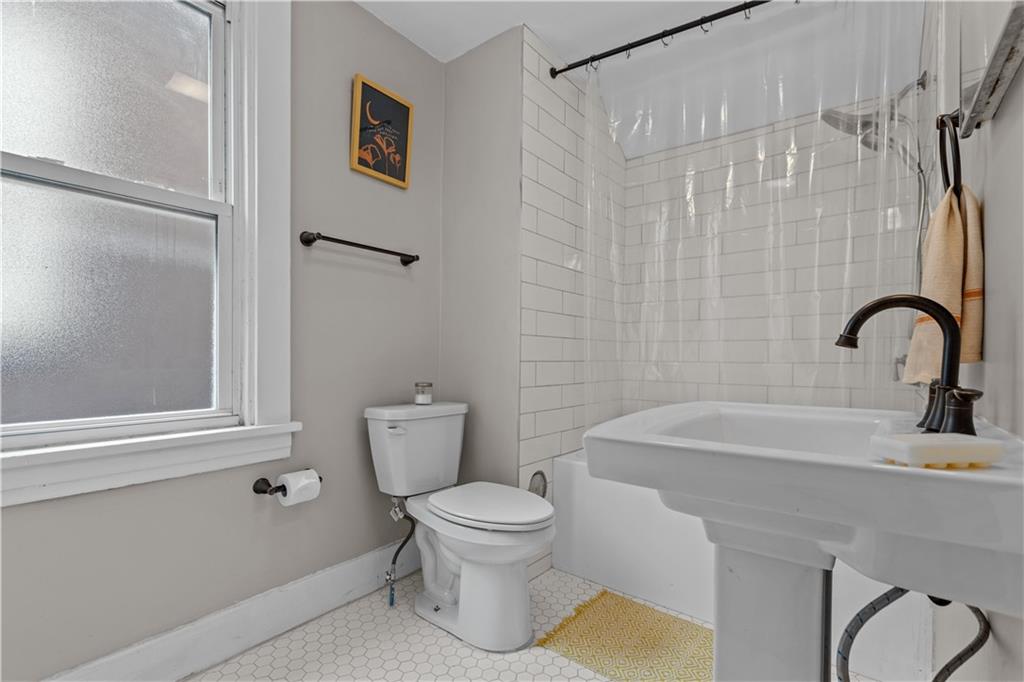 29 Defoe Street Pittsburgh, PA 15214 - Photo 30 of 36 Gallery Image 30