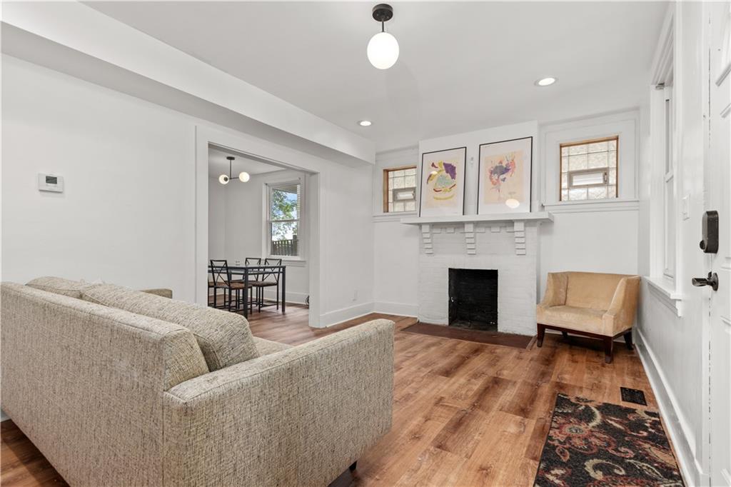 29 Defoe Street Pittsburgh, PA 15214 - Photo 5 of 36 19x11