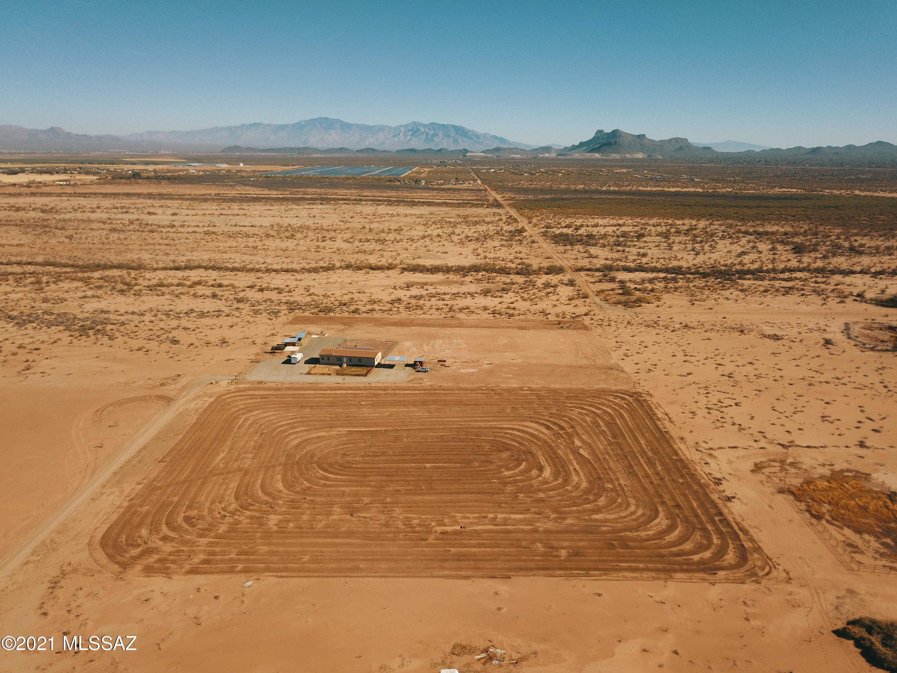9004 Ghost Ranch Road Marana, AZ 85653 - Photo 2 of 12 Gallery Image 2