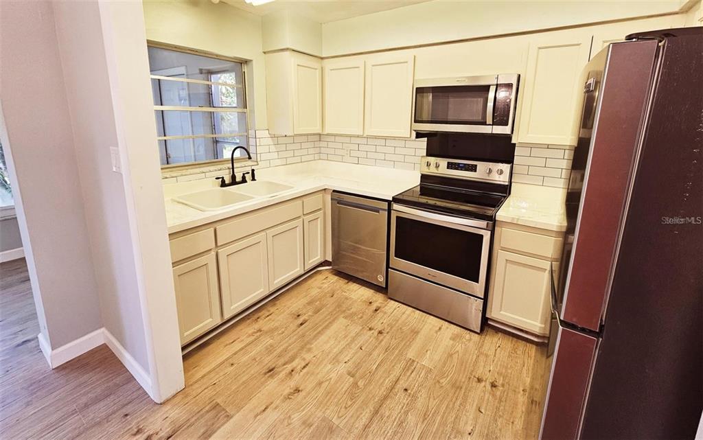 8356 Candlewood Road, Unit 8356 Seminole, FL 33777 - Photo 8 of 24
