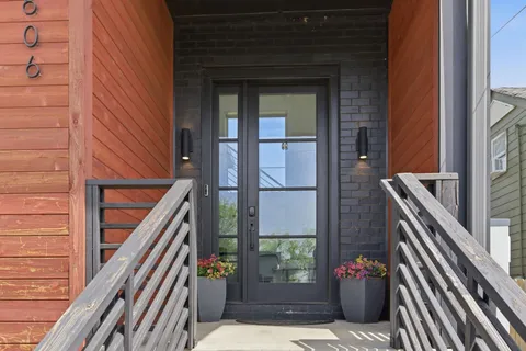 $1,400,000 | 1606 10th Avenue North, Nashville, TN 37208