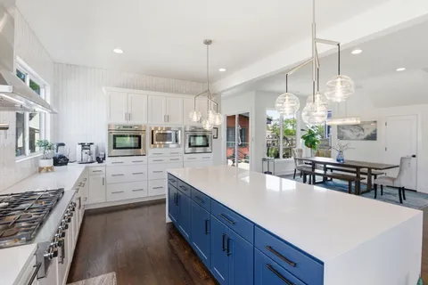 $1,400,000 | 1606 10th Avenue North, Nashville, TN 37208