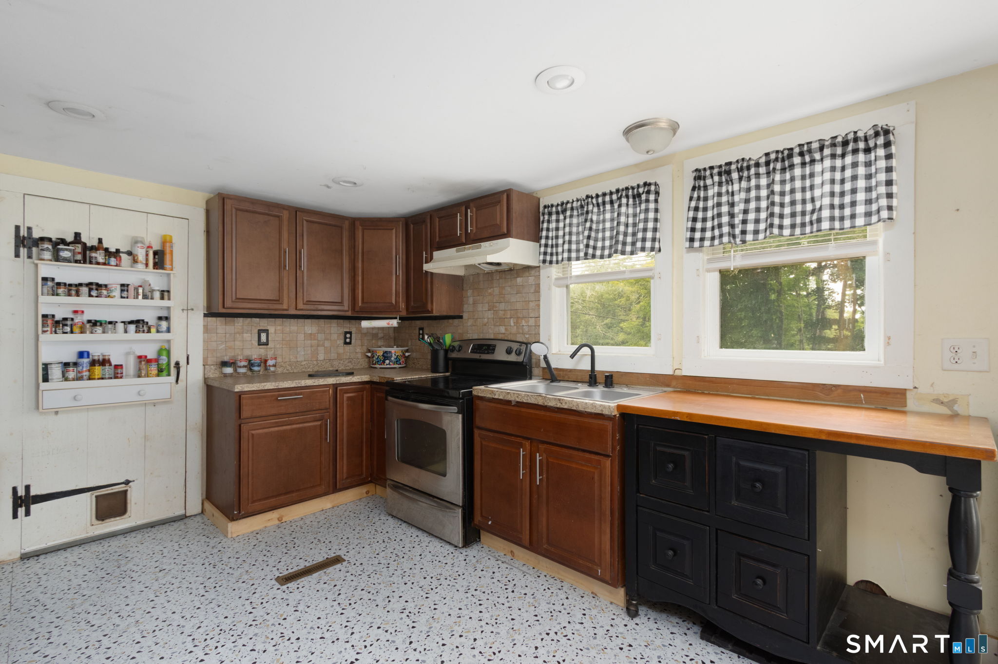 304 Norwich Road Plainfield, CT 06374 - Photo 10 of 29