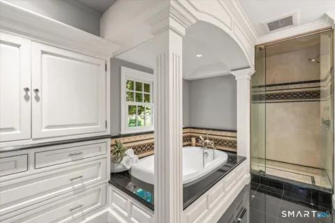 $4,395,000 | 83 Long Lots Road, New Canaan, CT 06840