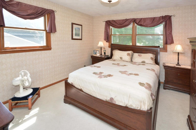 604 Lakeview Road Paw Paw, MI 49079 - Photo 11 of 21 Bedroom 1