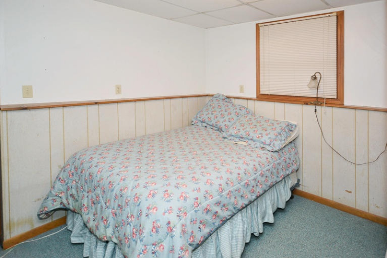 604 Lakeview Road Paw Paw, MI 49079 - Photo 13 of 21 Bedroom 3