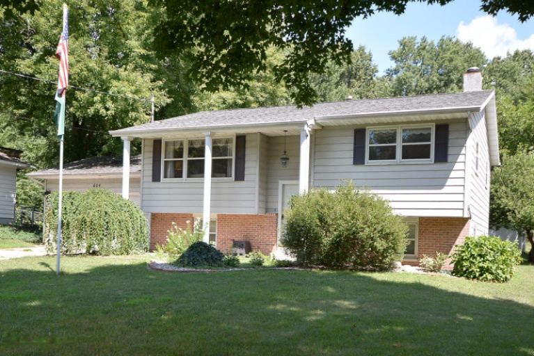 604 Lakeview Road Paw Paw, MI 49079 - Photo 20 of 21 Front of Home