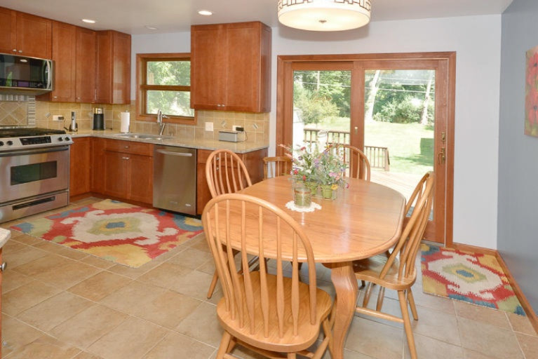 604 Lakeview Road Paw Paw, MI 49079 - Photo 8 of 21 Dining Area