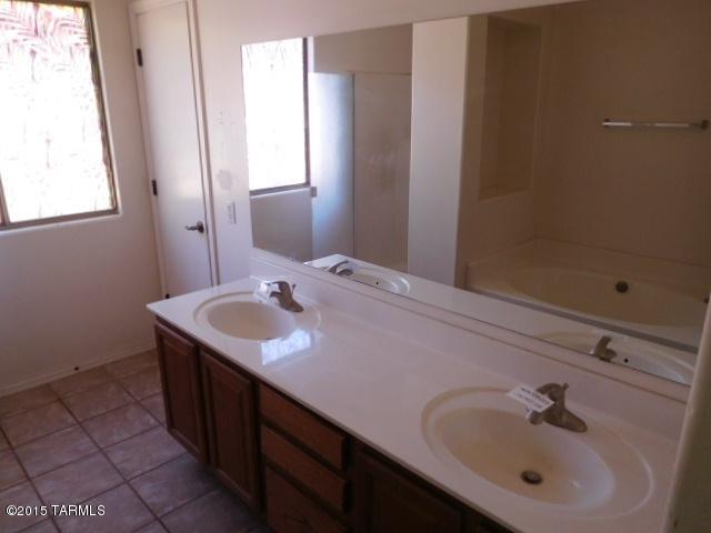 4666 South Valley Road Tucson, AZ 85714 - Photo 15 of 27