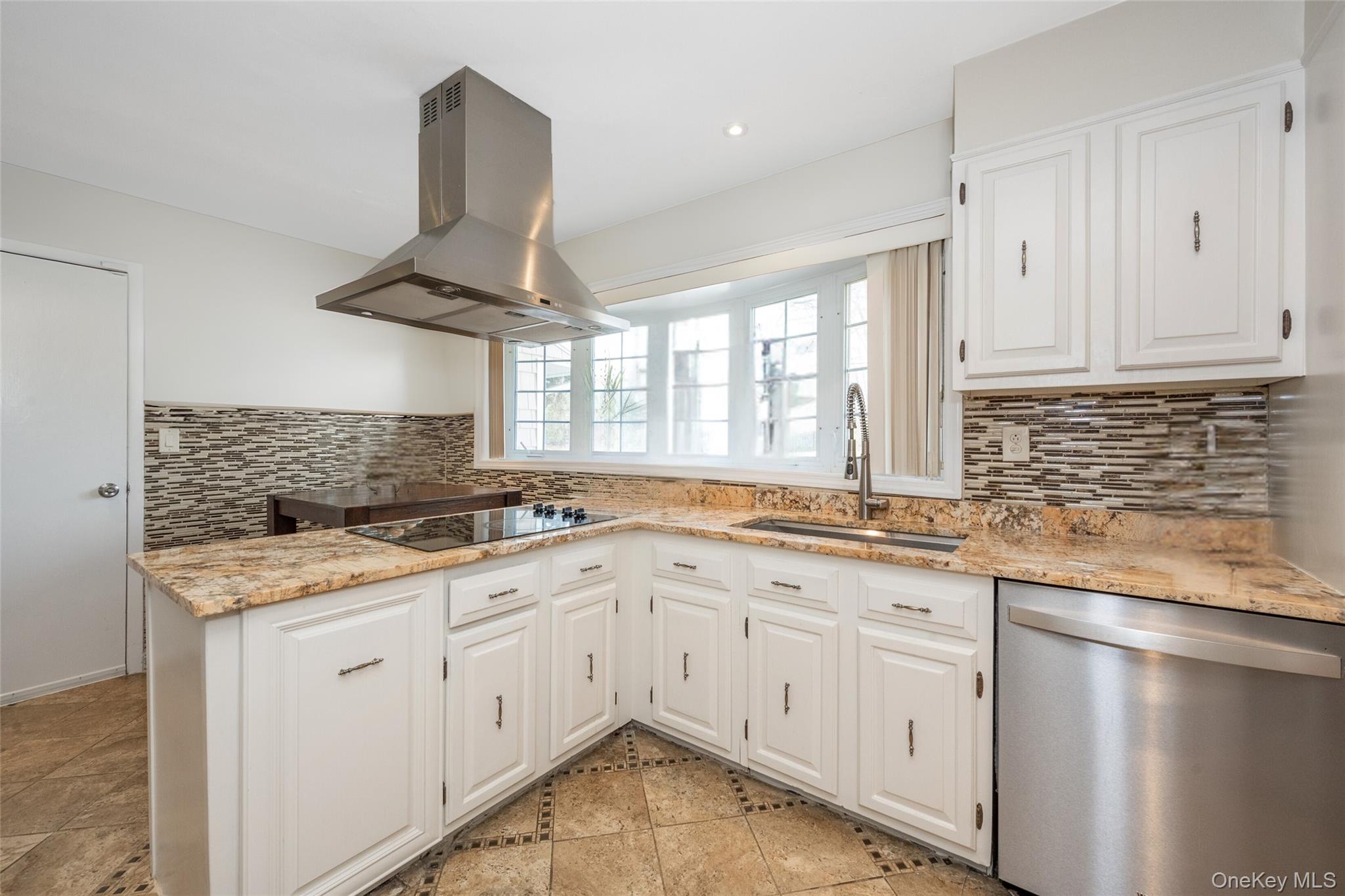 11 Meadowlark Road Rye Brook, NY 10573 - Photo 12 of 34 Make it your own