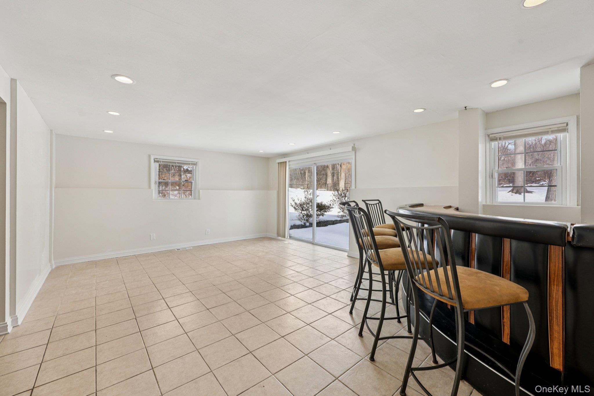 11 Meadowlark Road Rye Brook, NY 10573 - Photo 23 of 34 Custom Bar