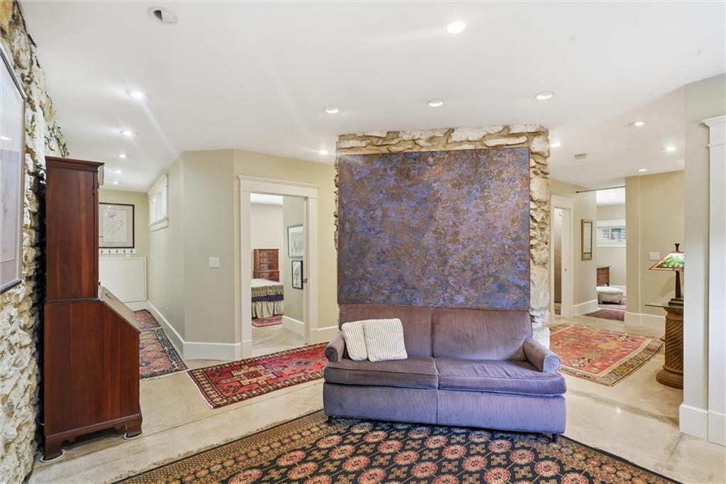 4708 Rockhill Road Kansas City, MO 64110 - Photo 24 of 48