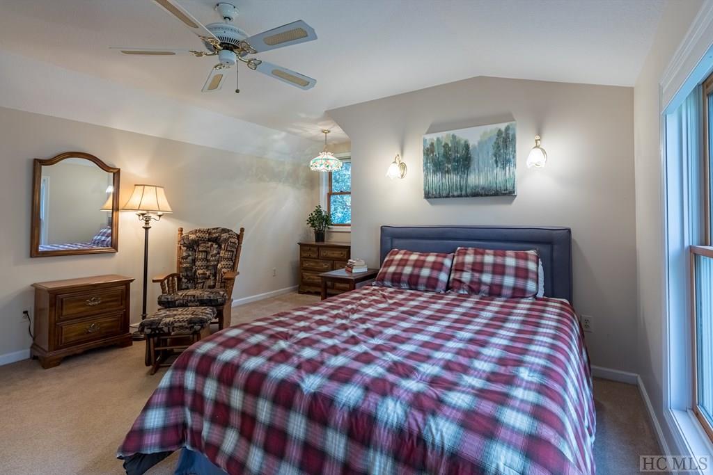 2018 Falcon Ridge Highlands, NC 28741 - Photo 36 of 49 Gallery Image 36