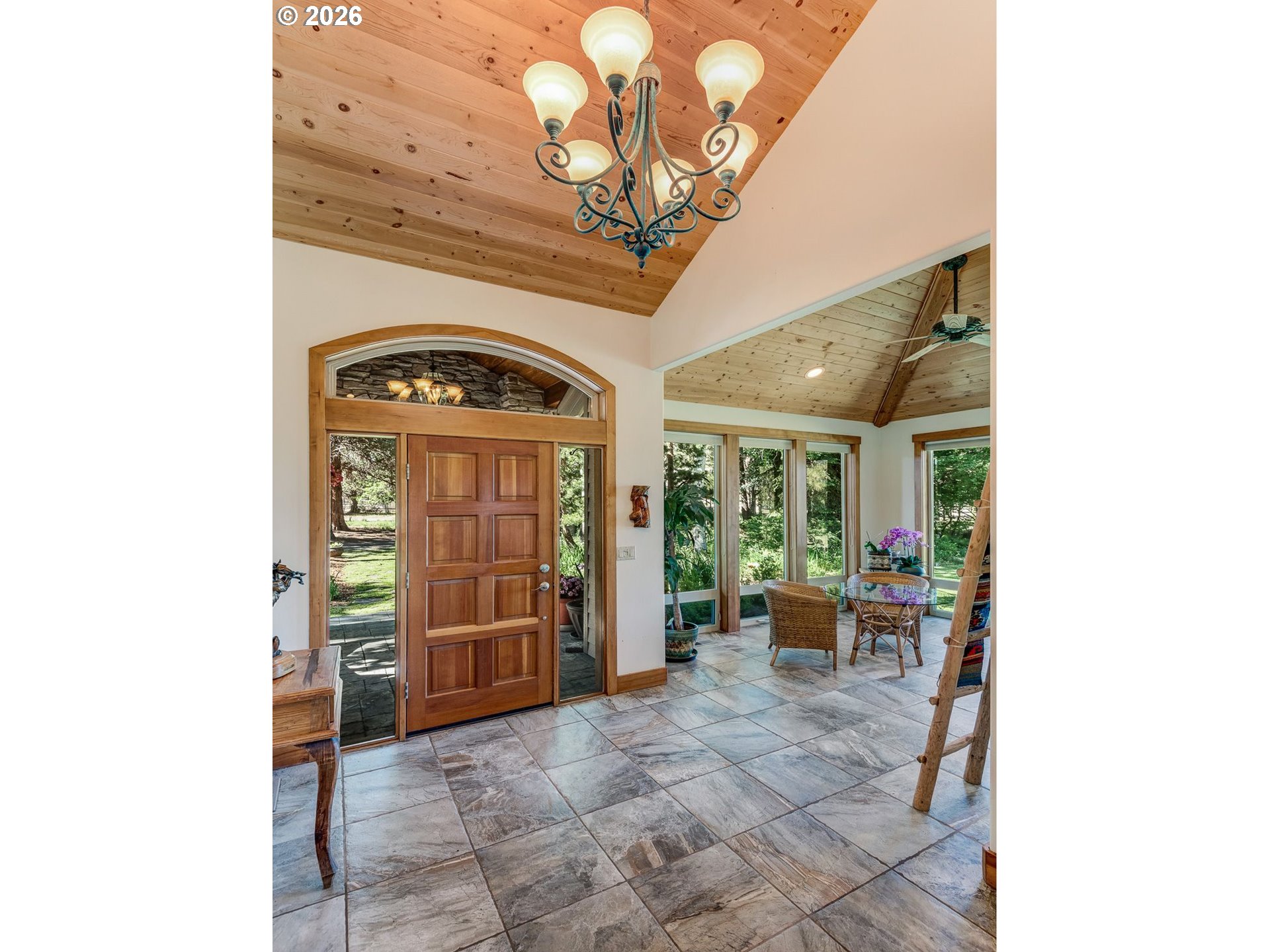 64464 Collins Road Bend, OR 97703 - Photo 4 of 48