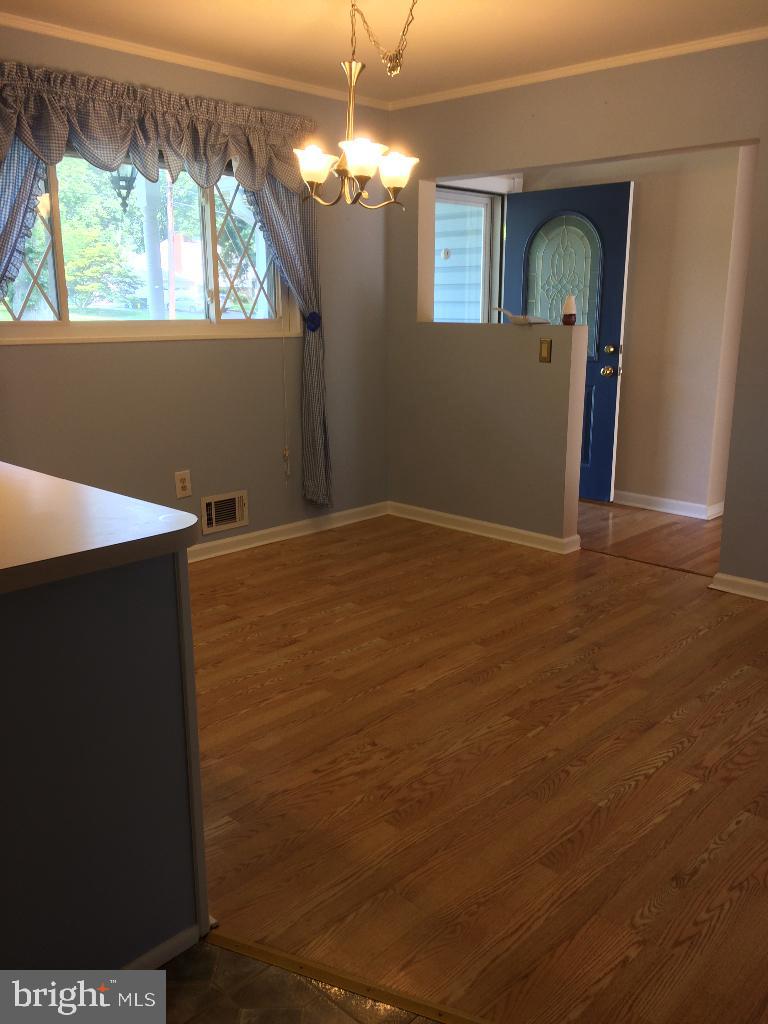 5 Bayberry Road Ewing, NJ 08618 - Photo 5 of 6