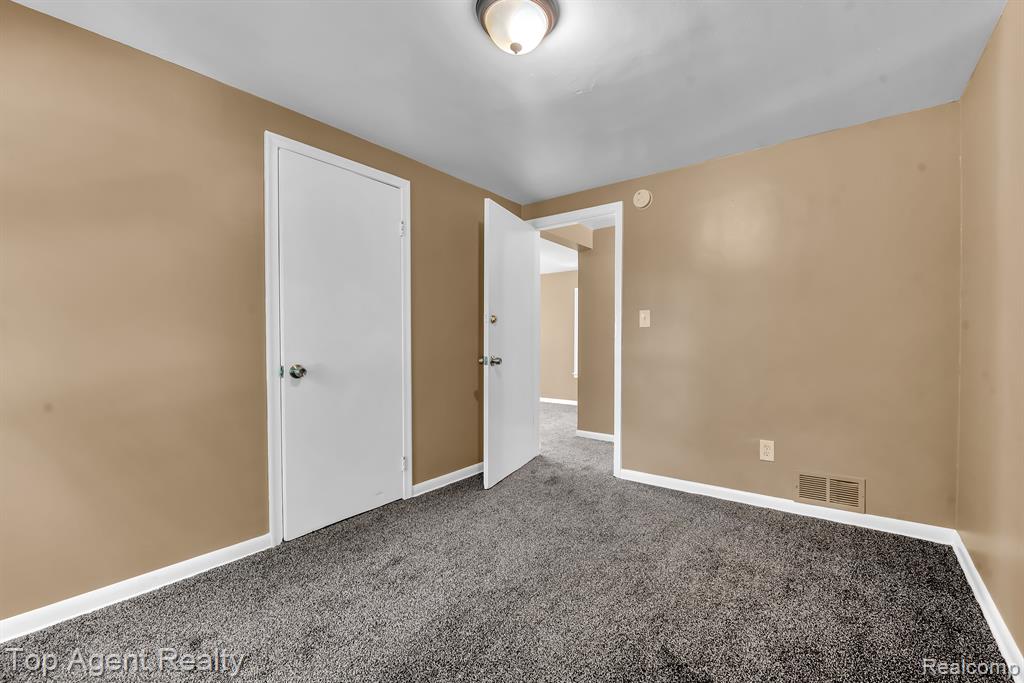 70 Hill Street River Rouge, MI 48218 - Photo 21 of 33
