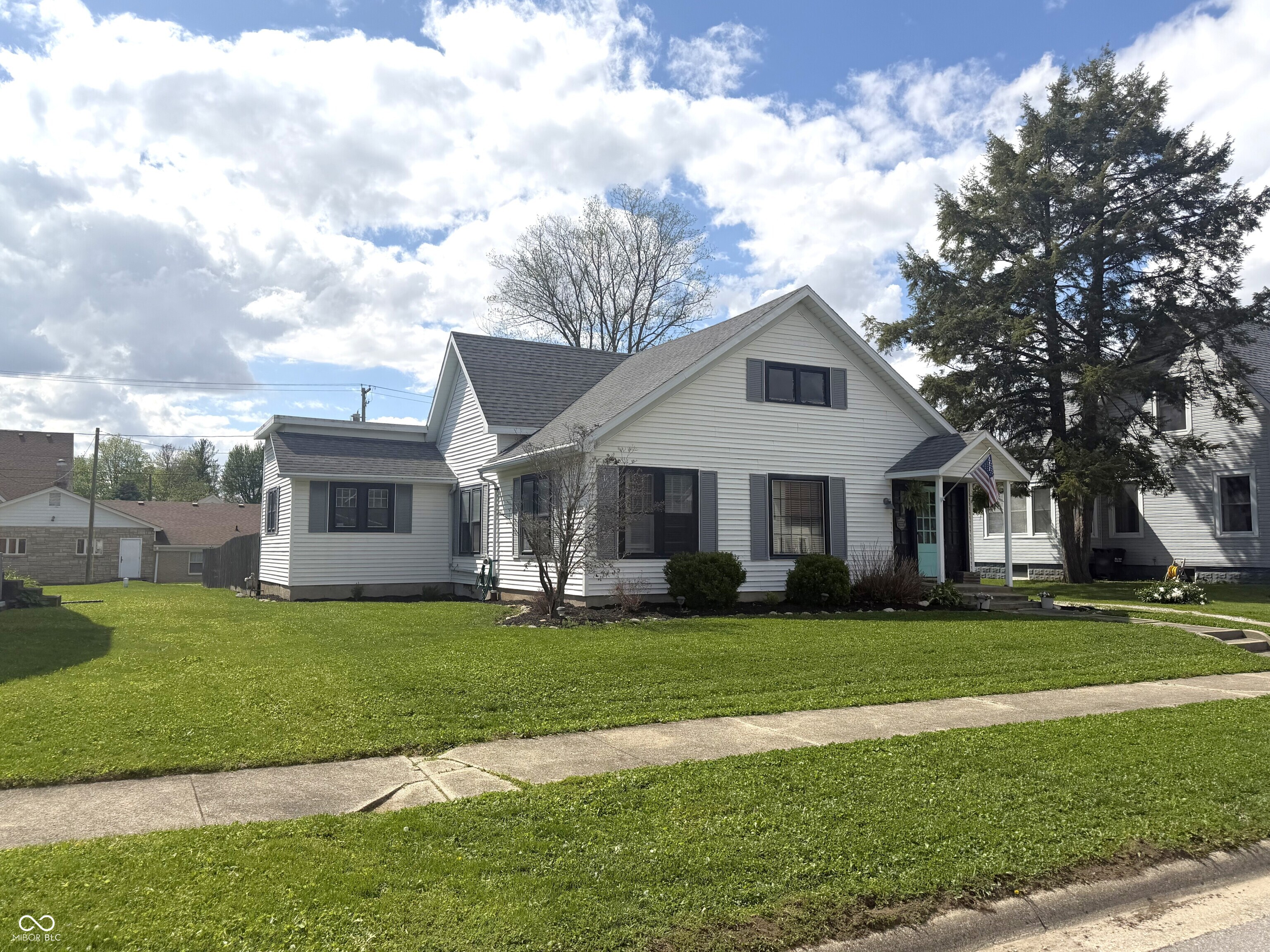 210 North Washington Street Ladoga, IN 47954 - Photo 2 of 39