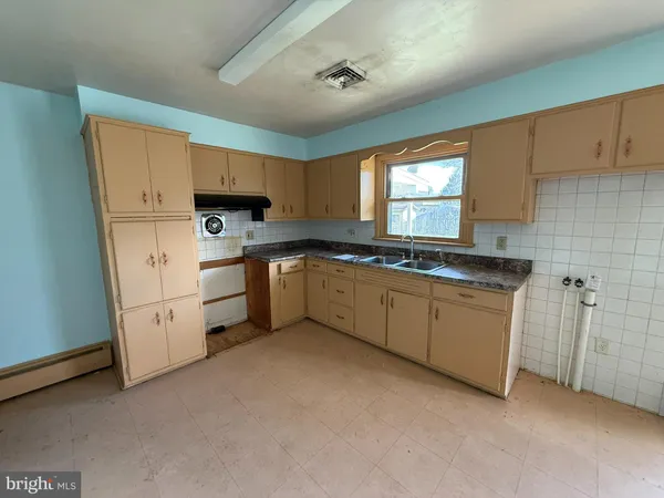 $200,000 | 1006 Charles Street, Mechanicsburg, PA 17055