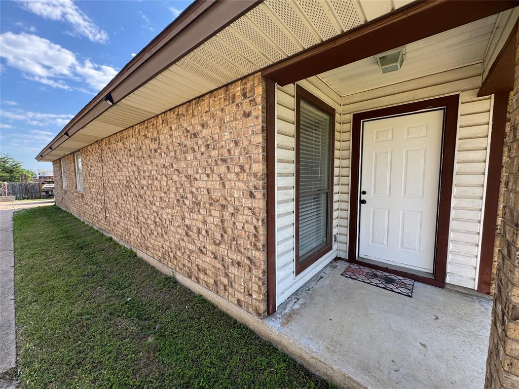 View of property entrance