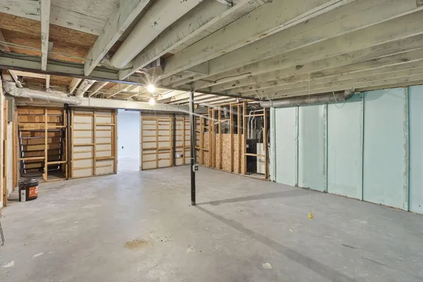 $174,900 | 3924 Wedgewood Drive, Lansing, MI 48911