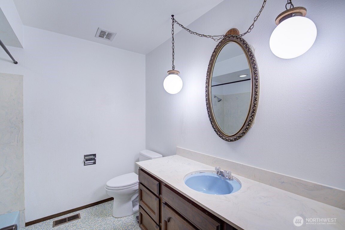 8435 198th Place Southwest Edmonds, WA 98026 - Photo 14 of 29