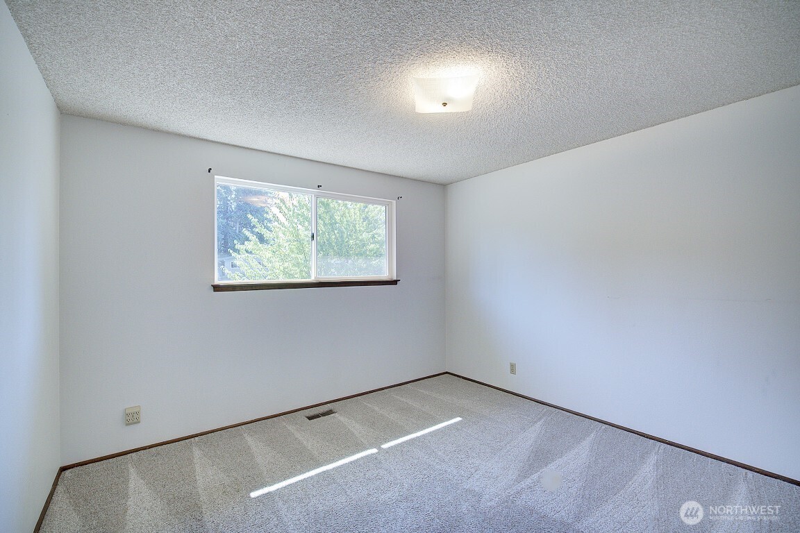 8435 198th Place Southwest Edmonds, WA 98026 - Photo 18 of 29