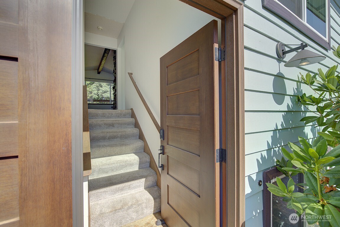 8435 198th Place Southwest Edmonds, WA 98026 - Photo 2 of 29
