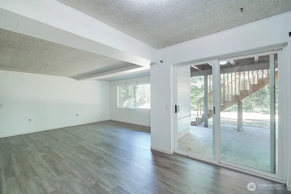$3,800 | 8435 198th Place Southwest, Edmonds, WA 98026