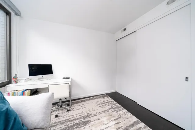 a view of a workspace with a workspace