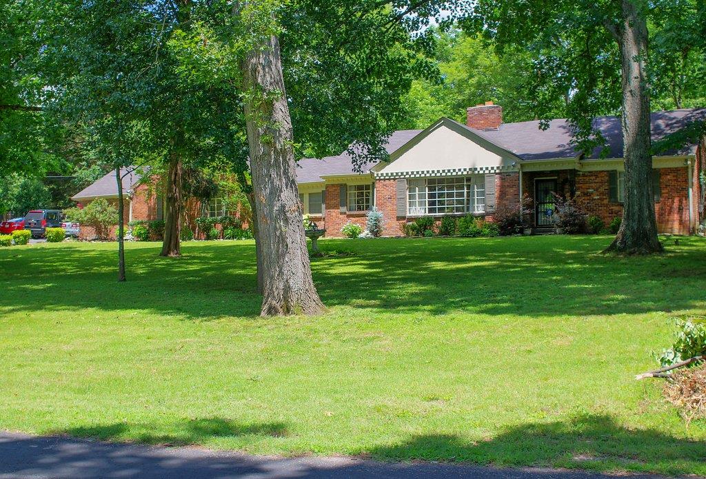 1403 Winding Way Road Nashville, TN 37216 - Photo 3 of 30 Gallery Image 3