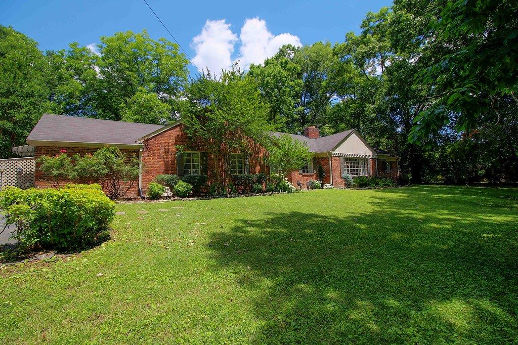 1403 Winding Way Road Nashville, TN 37216 - Photo 4 of 30 Gallery Image 4