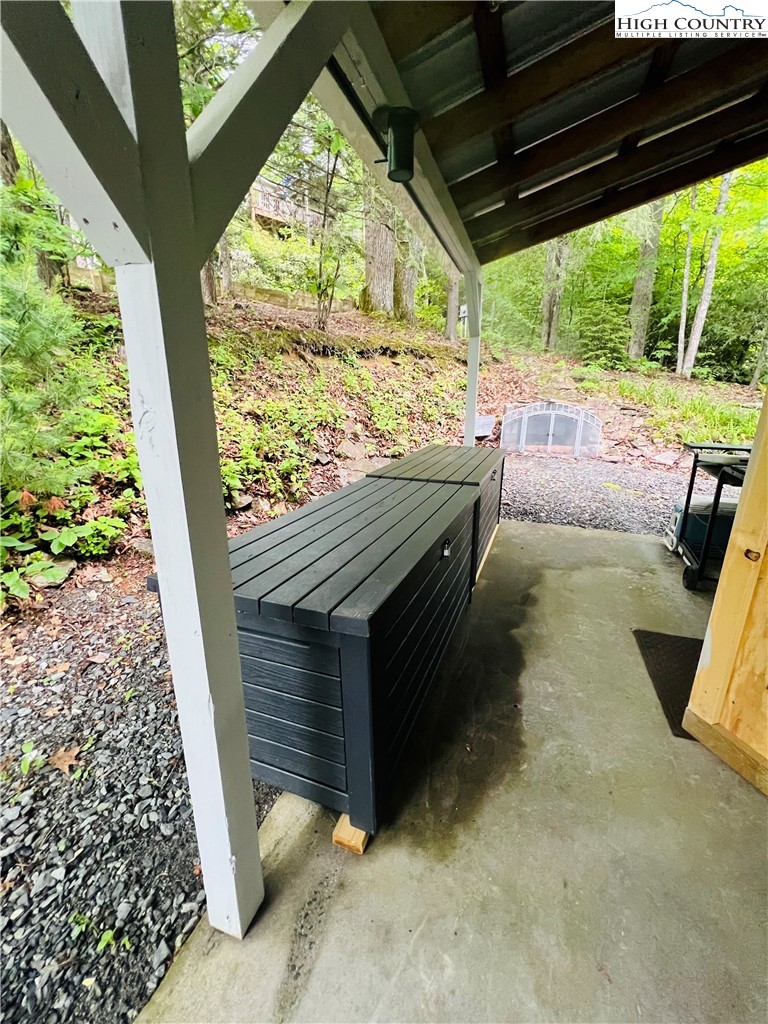 85 Jack Pine Loop Newland, NC 28657 - Photo 13 of 29