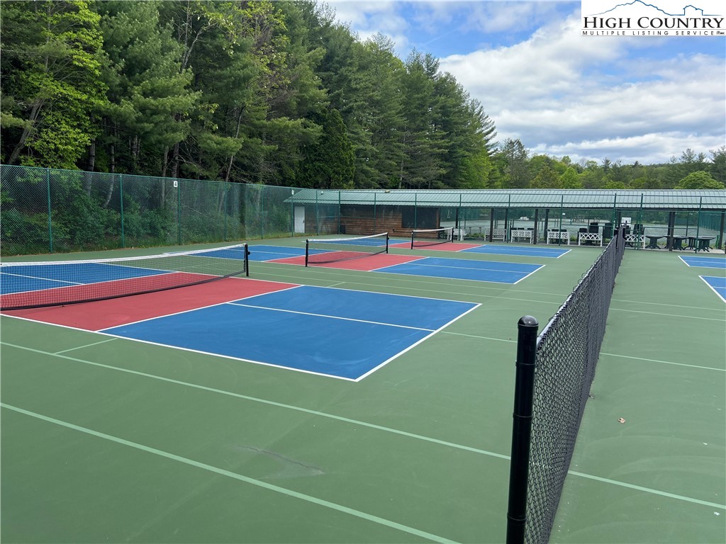 85 Jack Pine Loop Newland, NC 28657 - Photo 24 of 29 a view of a tennis court