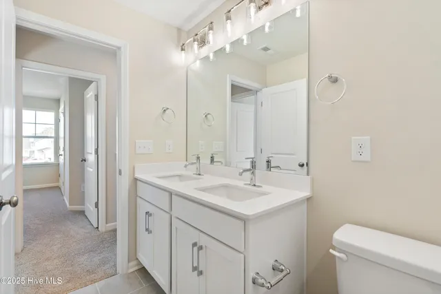 $379,990 | 2009 Twilight Drive Northeast, Winnabow, NC 28479