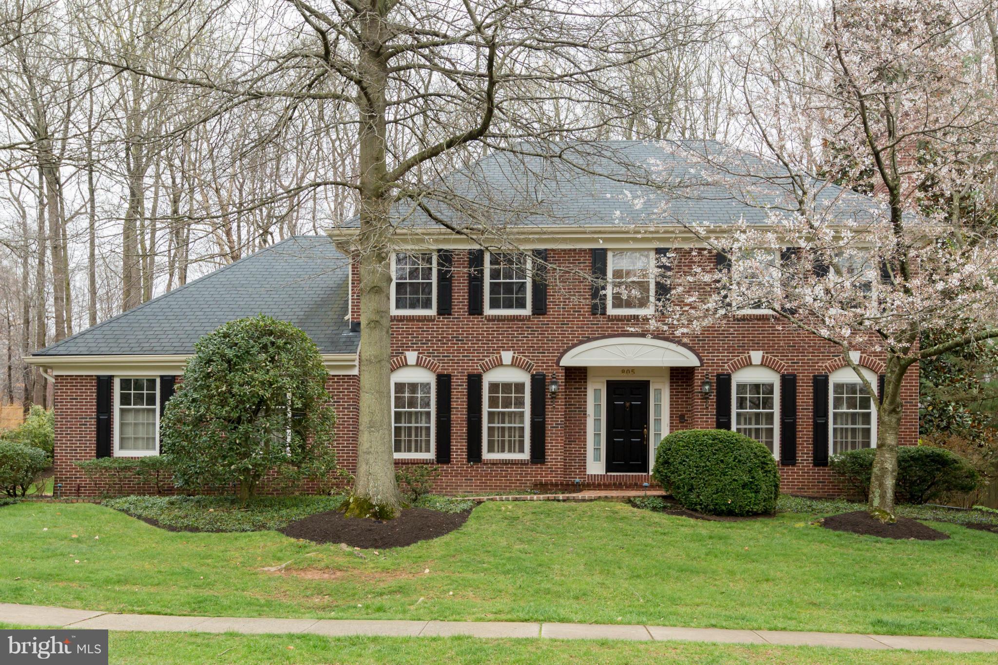 805 Ridge Drive McLean, VA 22101 - Photo 1 of 30 Exterior (Front)