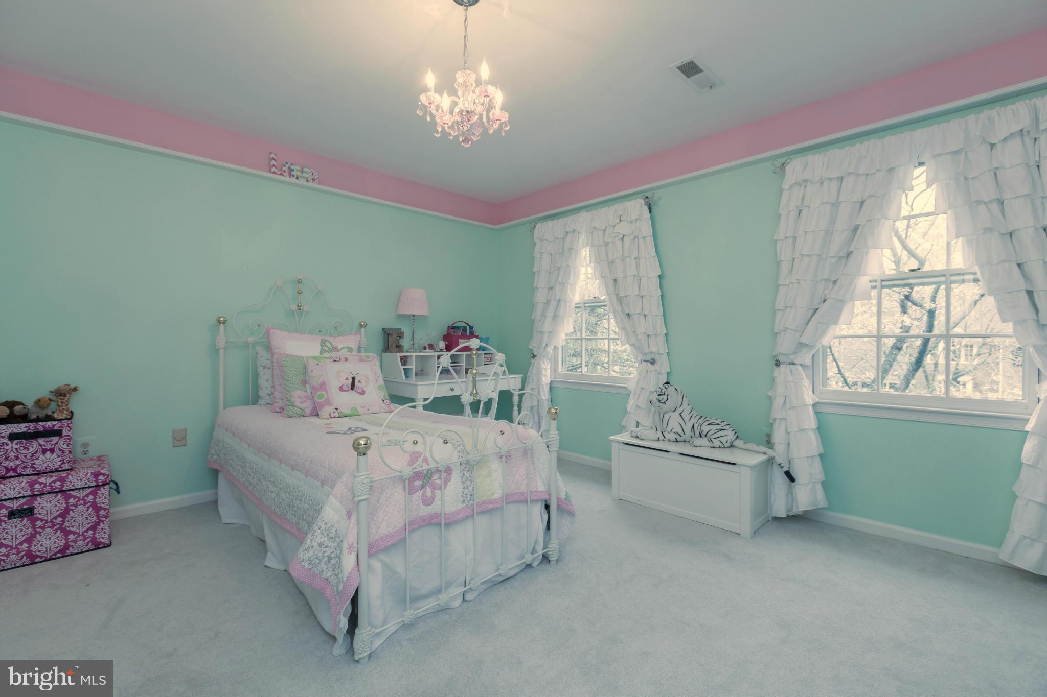 805 Ridge Drive McLean, VA 22101 - Photo 22 of 30 Secondary Bedroom