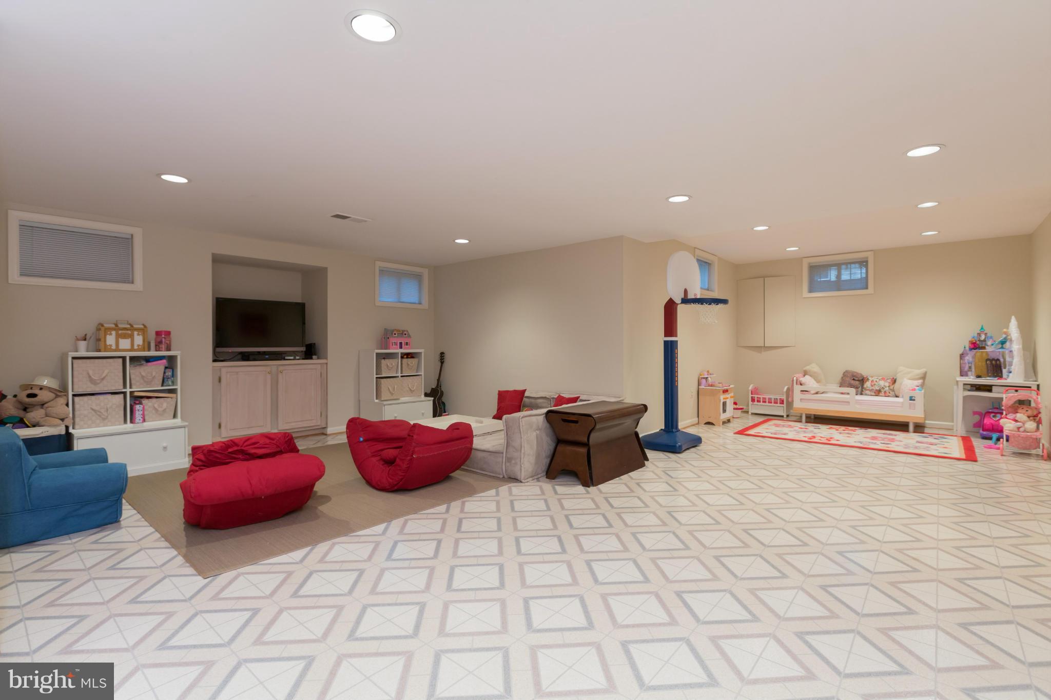 805 Ridge Drive McLean, VA 22101 - Photo 26 of 30 Recreation Room