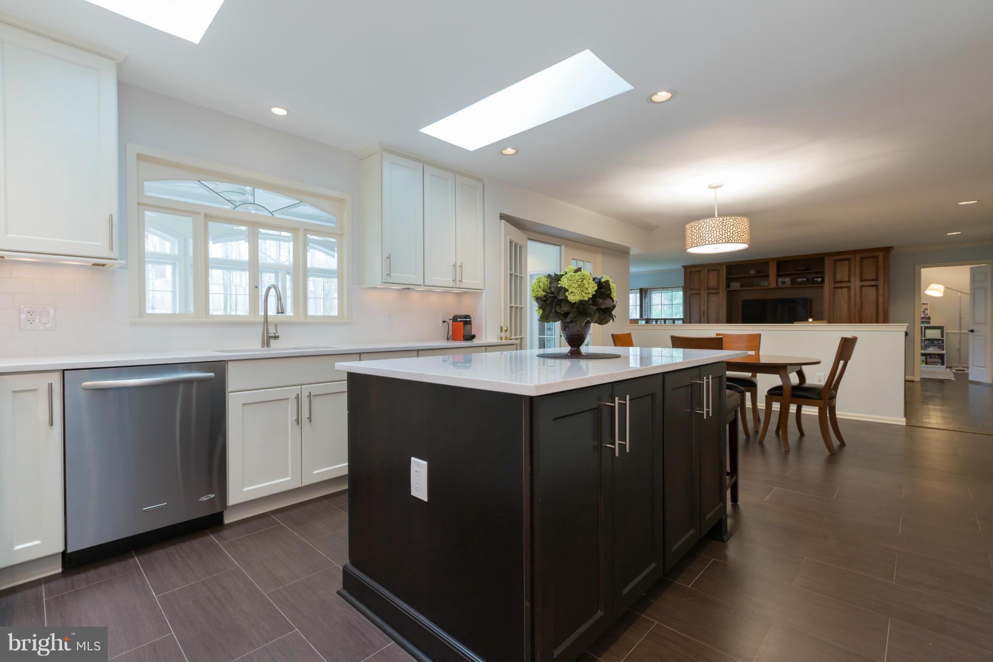 805 Ridge Drive McLean, VA 22101 - Photo 7 of 30 Kitchen