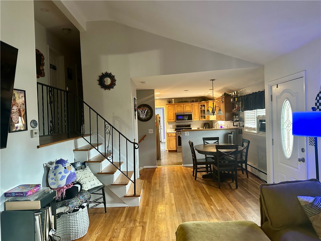 88 Glenbrook Road Warwick, RI 02889 - Photo 13 of 33