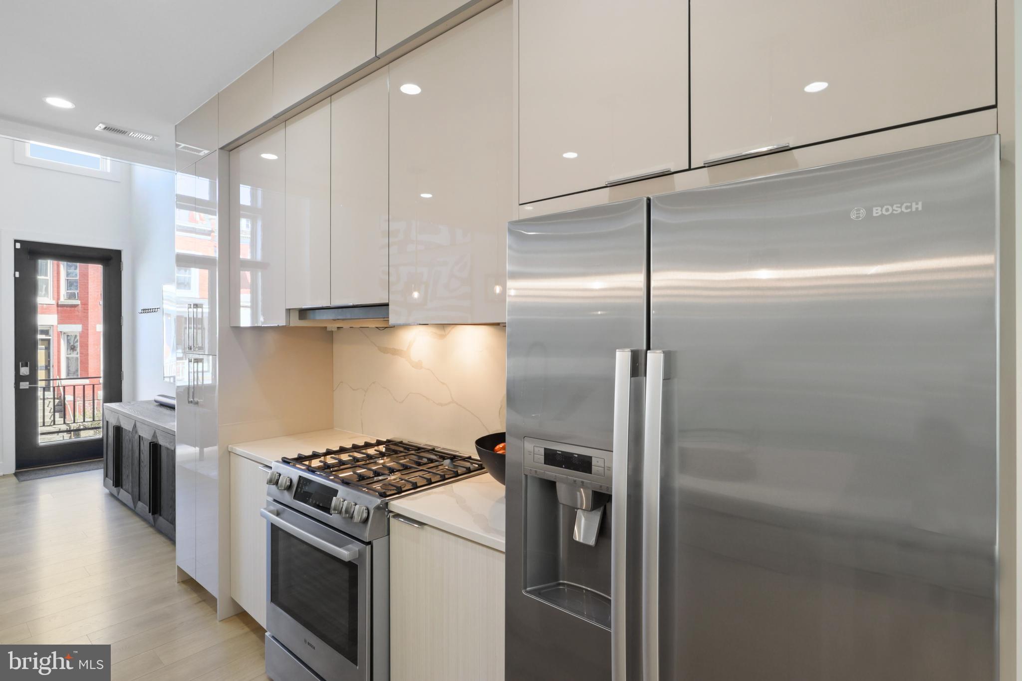 558 Harvard Street Northwest, Unit B Washington, DC 20001 - Photo 16 of 67