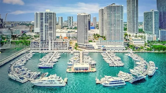 $2,650 | 555 Northeast 15th Street, Unit 31D, Miami, FL 33132