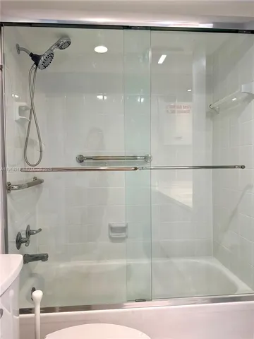 $2,650 | 555 Northeast 15th Street, Unit 31D, Miami, FL 33132