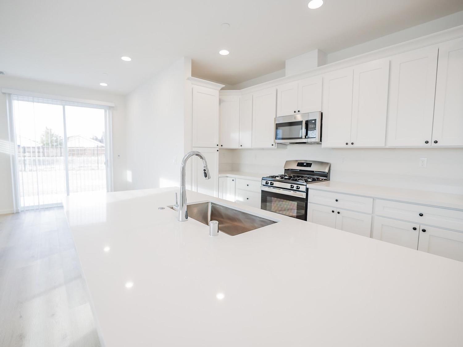 521 Fox Hunt Way Rio Linda, CA 95673 - Photo 19 of 78