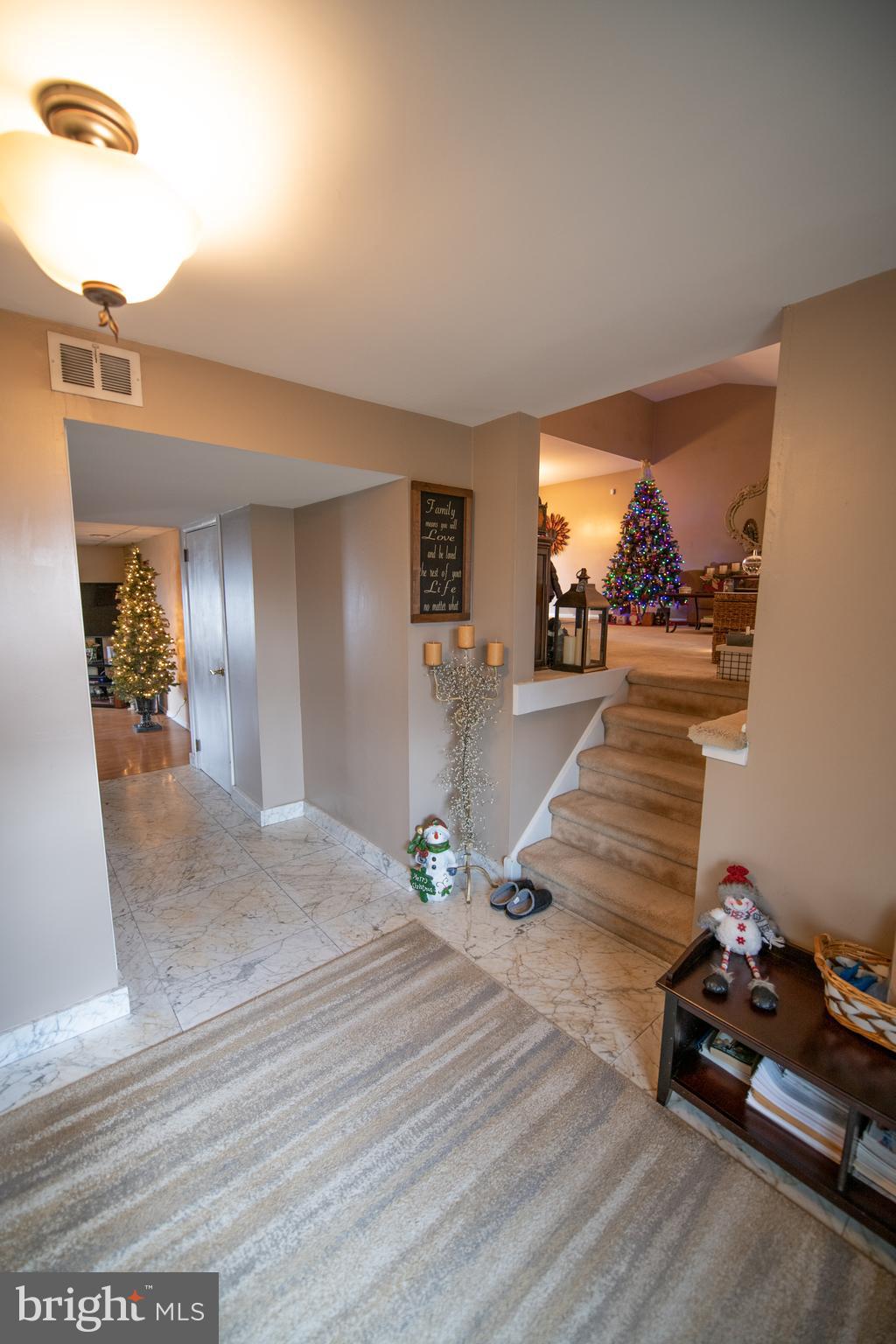 1031 Hoven Road Philadelphia, PA 19115 - Photo 6 of 31 Gallery Image 6