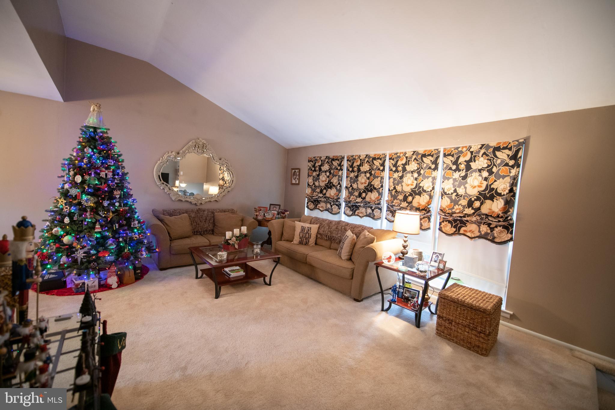 1031 Hoven Road Philadelphia, PA 19115 - Photo 8 of 31 Gallery Image 8