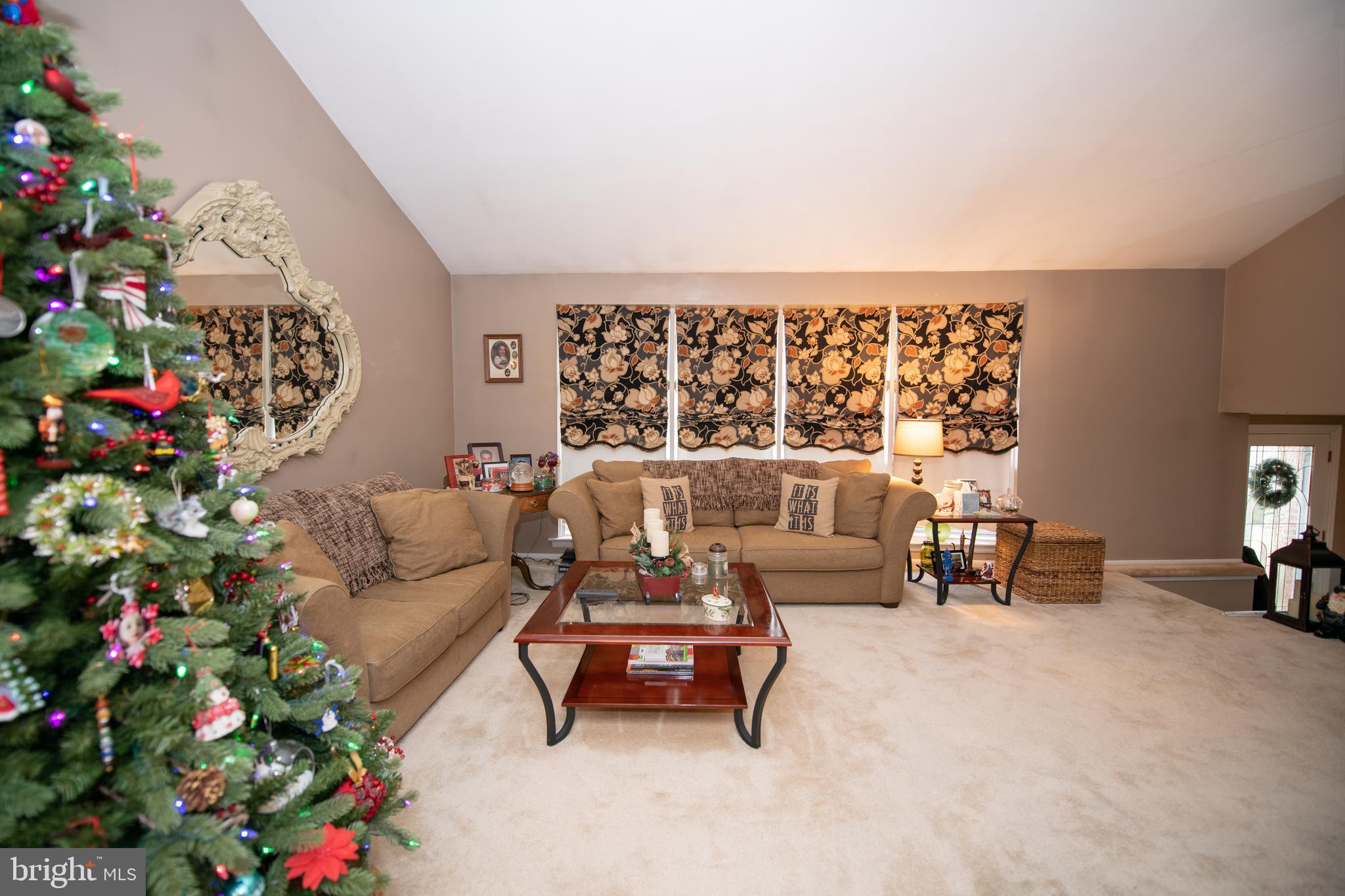 1031 Hoven Road Philadelphia, PA 19115 - Photo 9 of 31 Gallery Image 9