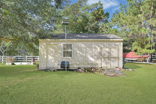 a view of a bathtub in a yard