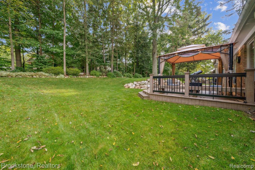 576 Bloomer Ridge Drive Rochester, MI 48307 - Photo 43 of 48