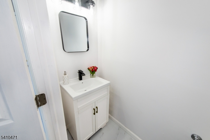 25 Chelsea Way Bridgewater, NJ 08807 - Photo 17 of 23