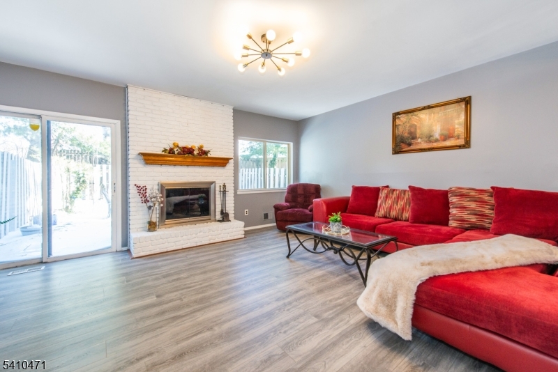 25 Chelsea Way Bridgewater, NJ 08807 - Photo 5 of 23